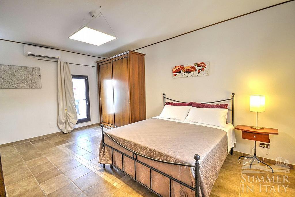 Antiche Mura Apartments "Nel Cuore Della Puglia"Bivani, Cucina, Terrazzo Turi Bagian luar foto